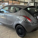 LANCIA YPSILON 1.0 FIREFLY S&S HYBRID SILVER MY22 full