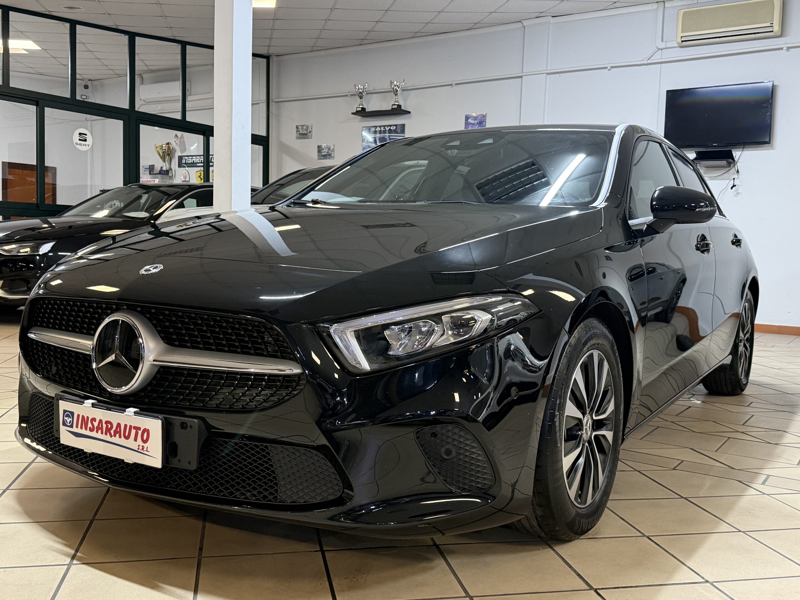 MERCEDES CLASSE A180d BUSINESS AUTOMATIC 2.0D 116CV XENO/PELLE/NAVI full