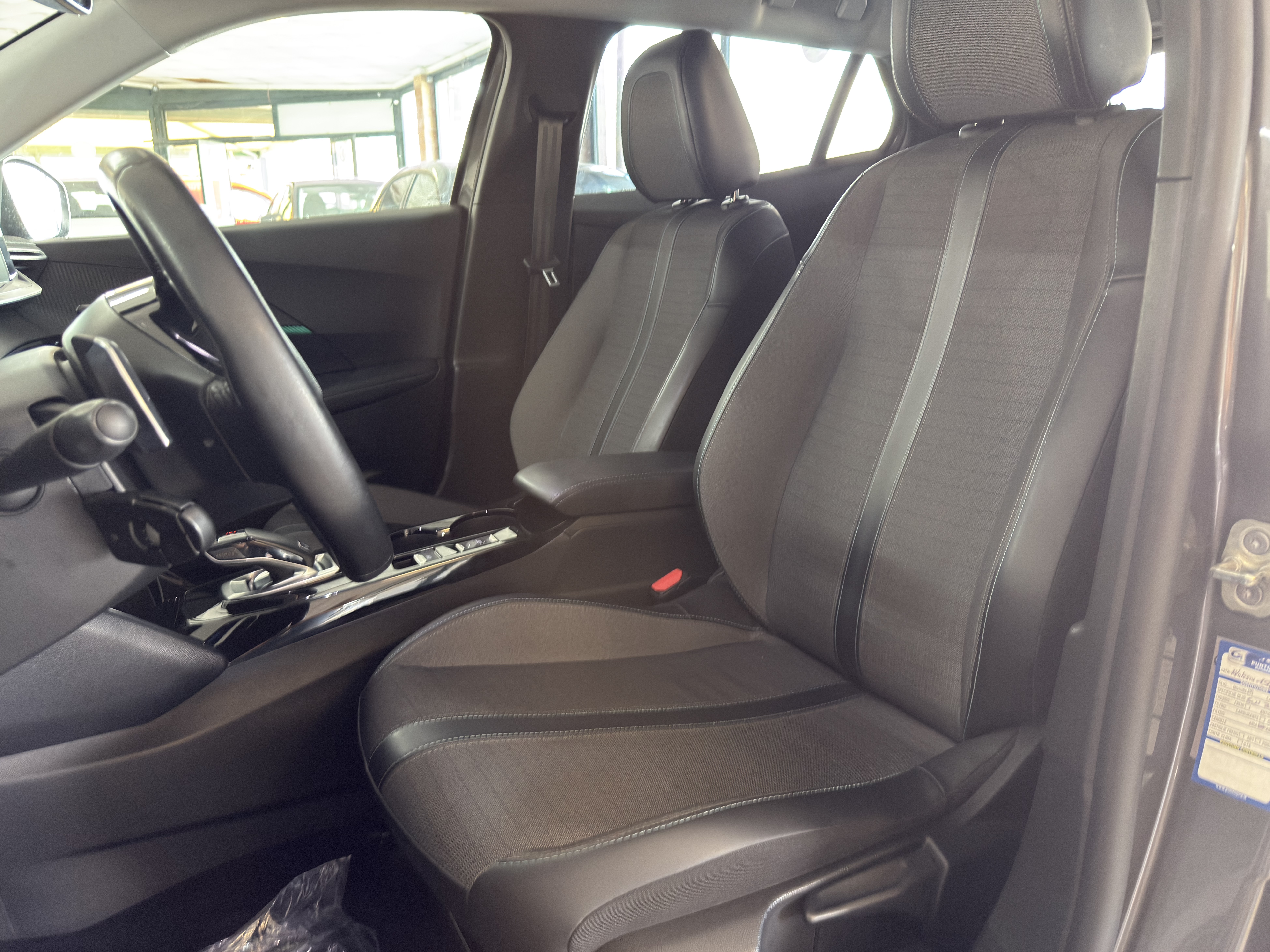 PEUGEOT 2008 CROSSOVER BLU&HDI 130 CV EAT8 S&S ALLURE AUT. MY 22 full