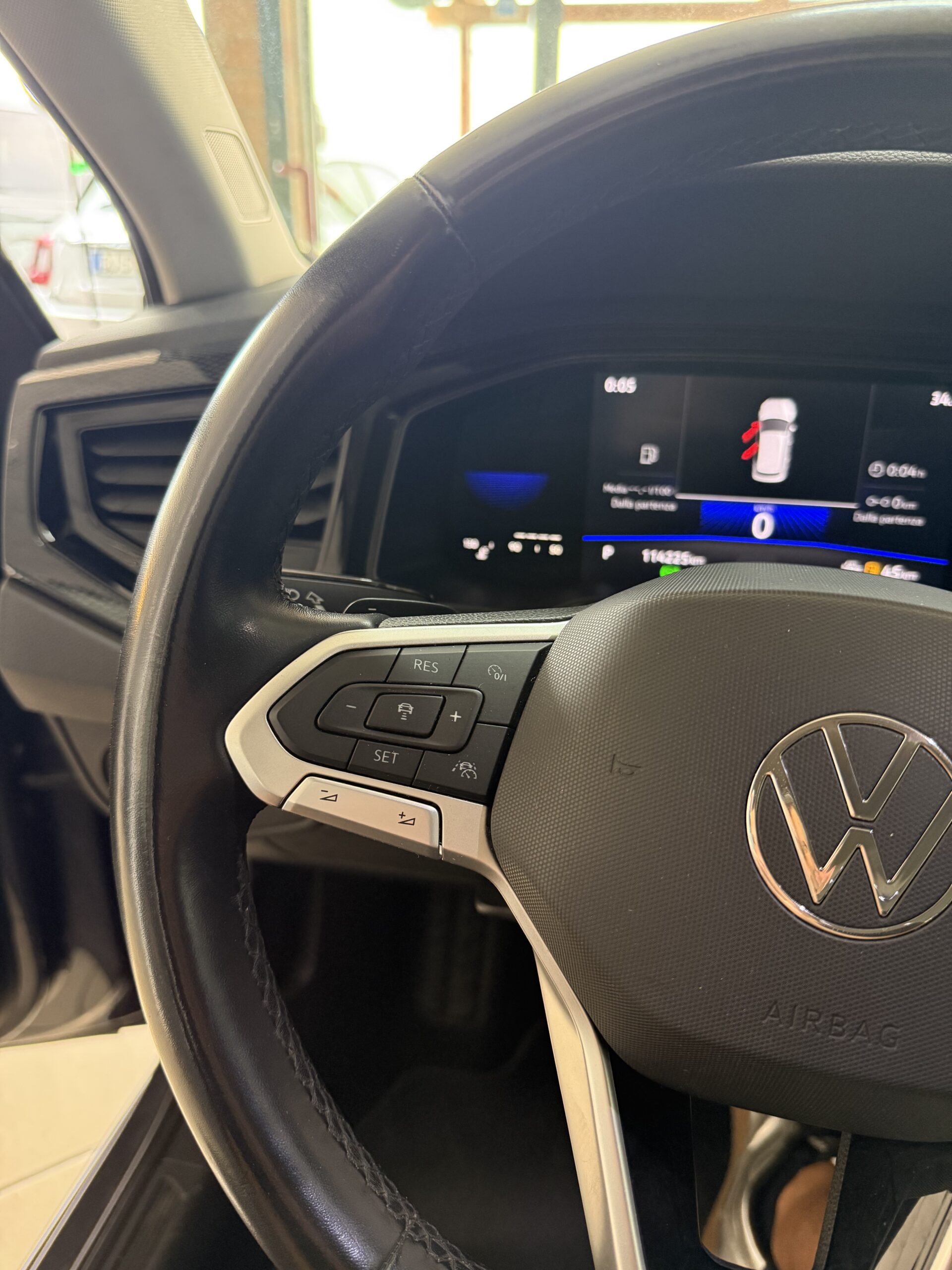 VOLKSWAGEN TAIGO 1.0 TSI LIFE DSG 110 CV full