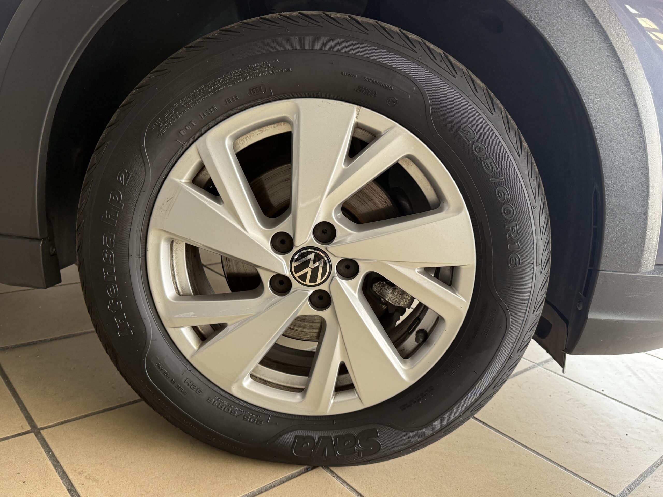 VOLKSWAGEN TAIGO 1.0 TSI LIFE DSG 110 CV full